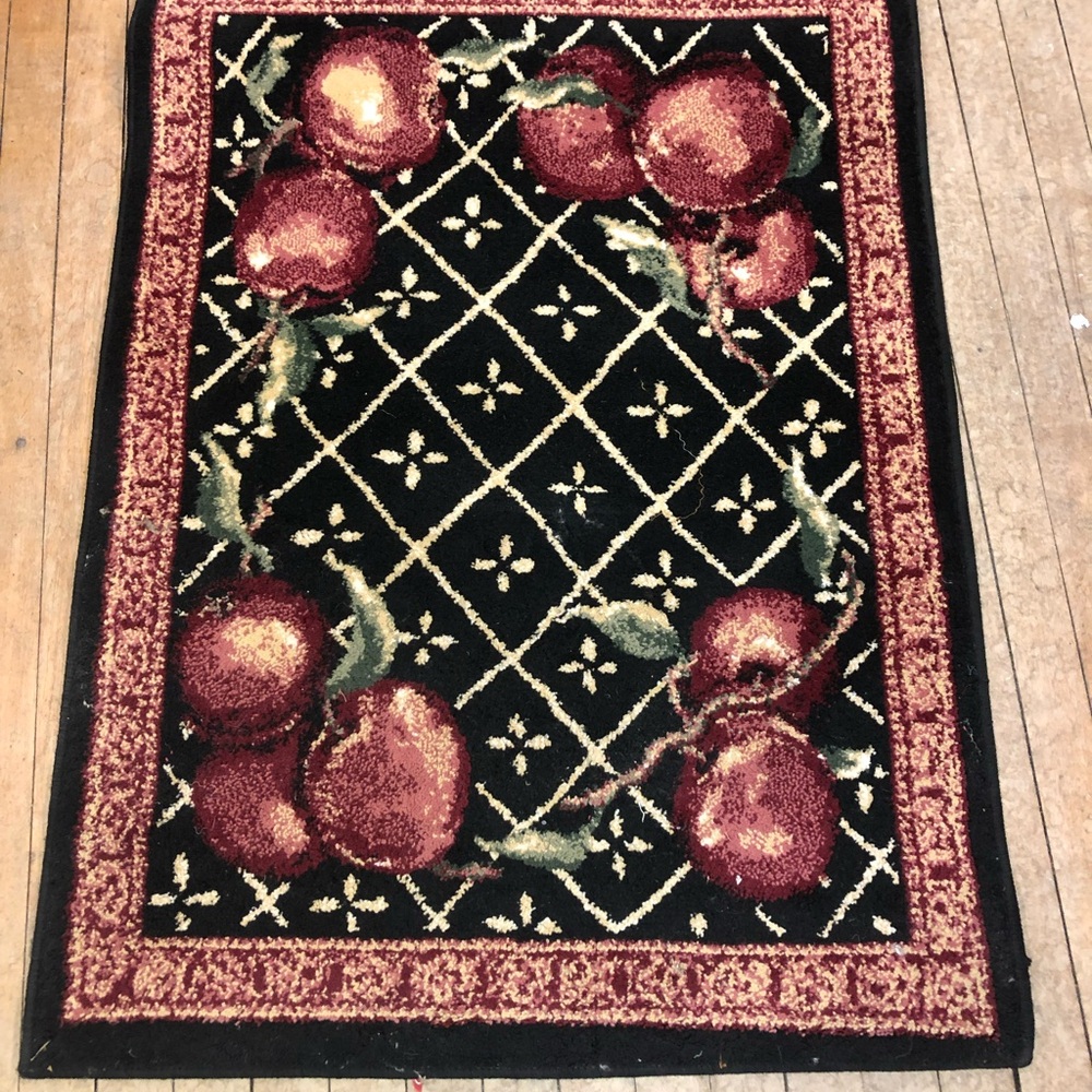 Shaw Apple 🍎🍎🍎 Rug